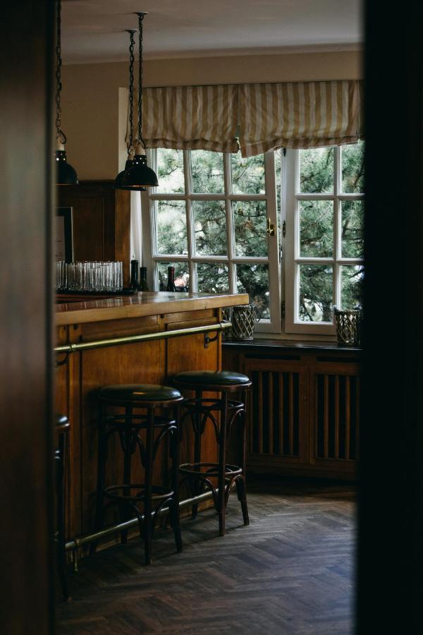 Hotel Kronenschloesschen Эльтвилле Экстерьер фото