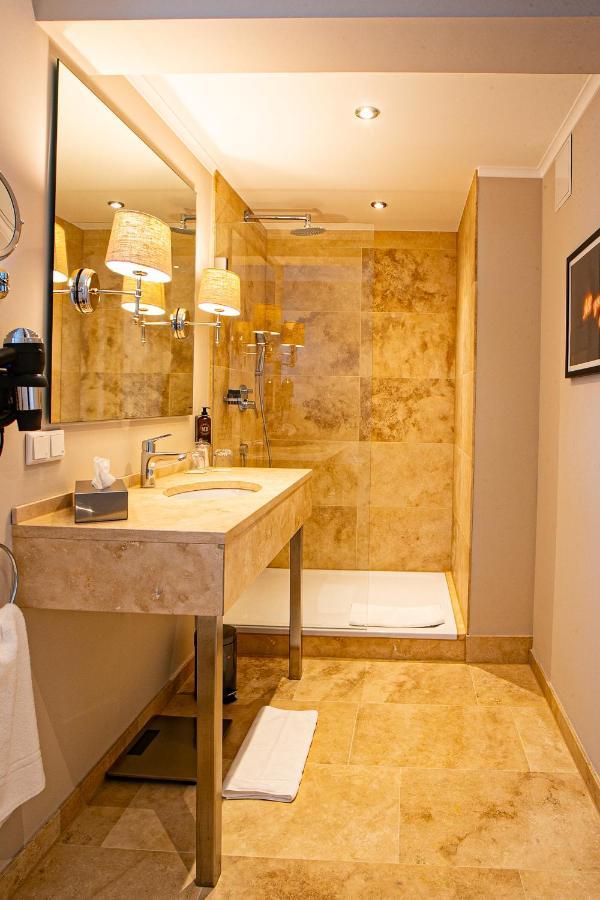 Hotel Kronenschloesschen Эльтвилле Экстерьер фото